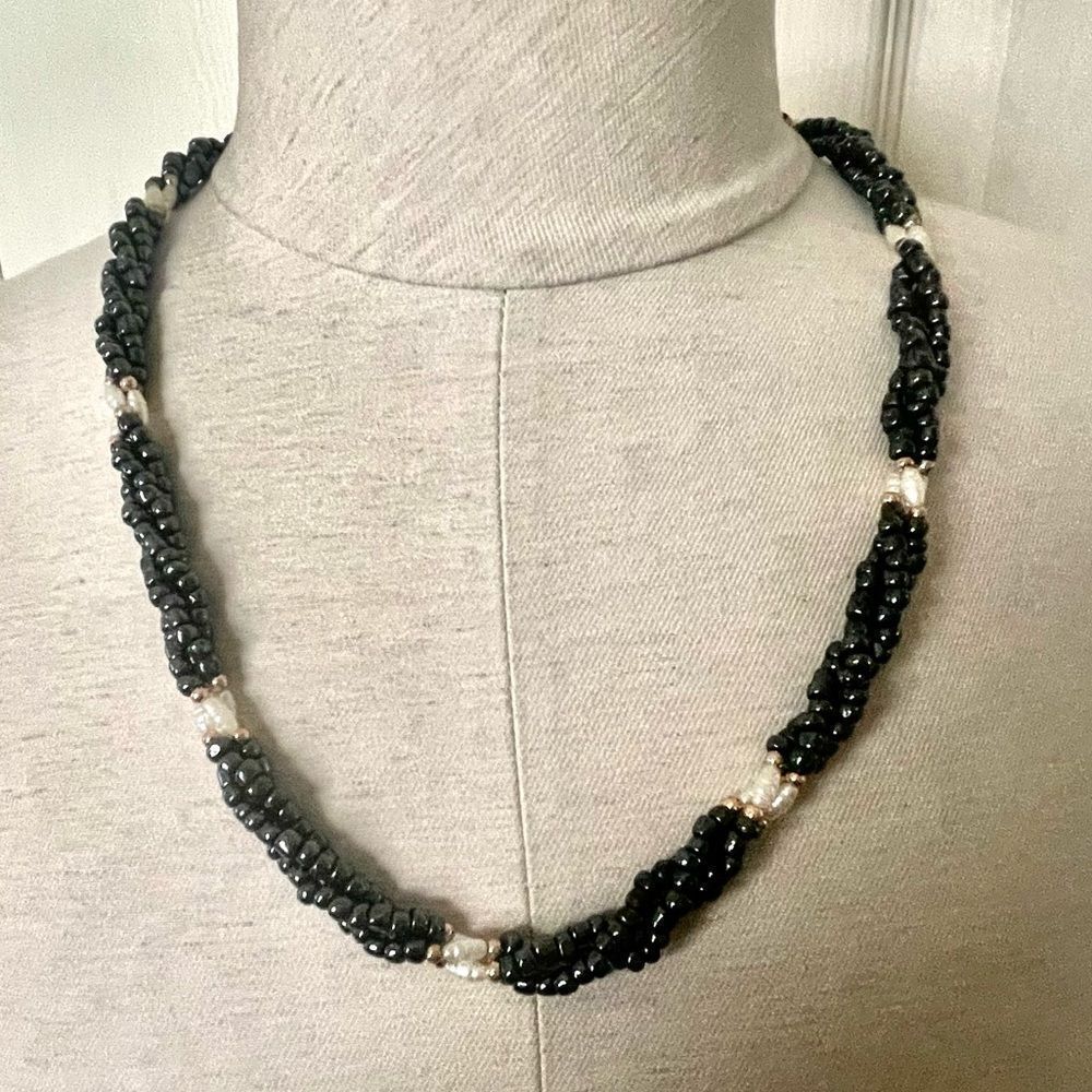 Grey and faux pearl beaded necklace